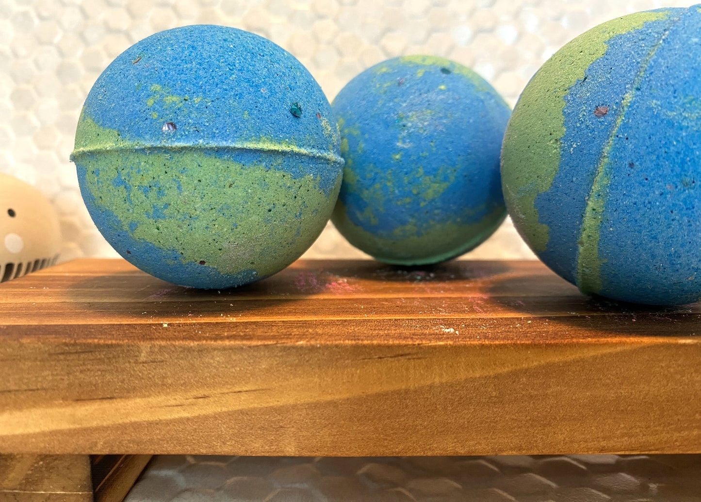 Coconut Lemongrass Earth Bathbombs